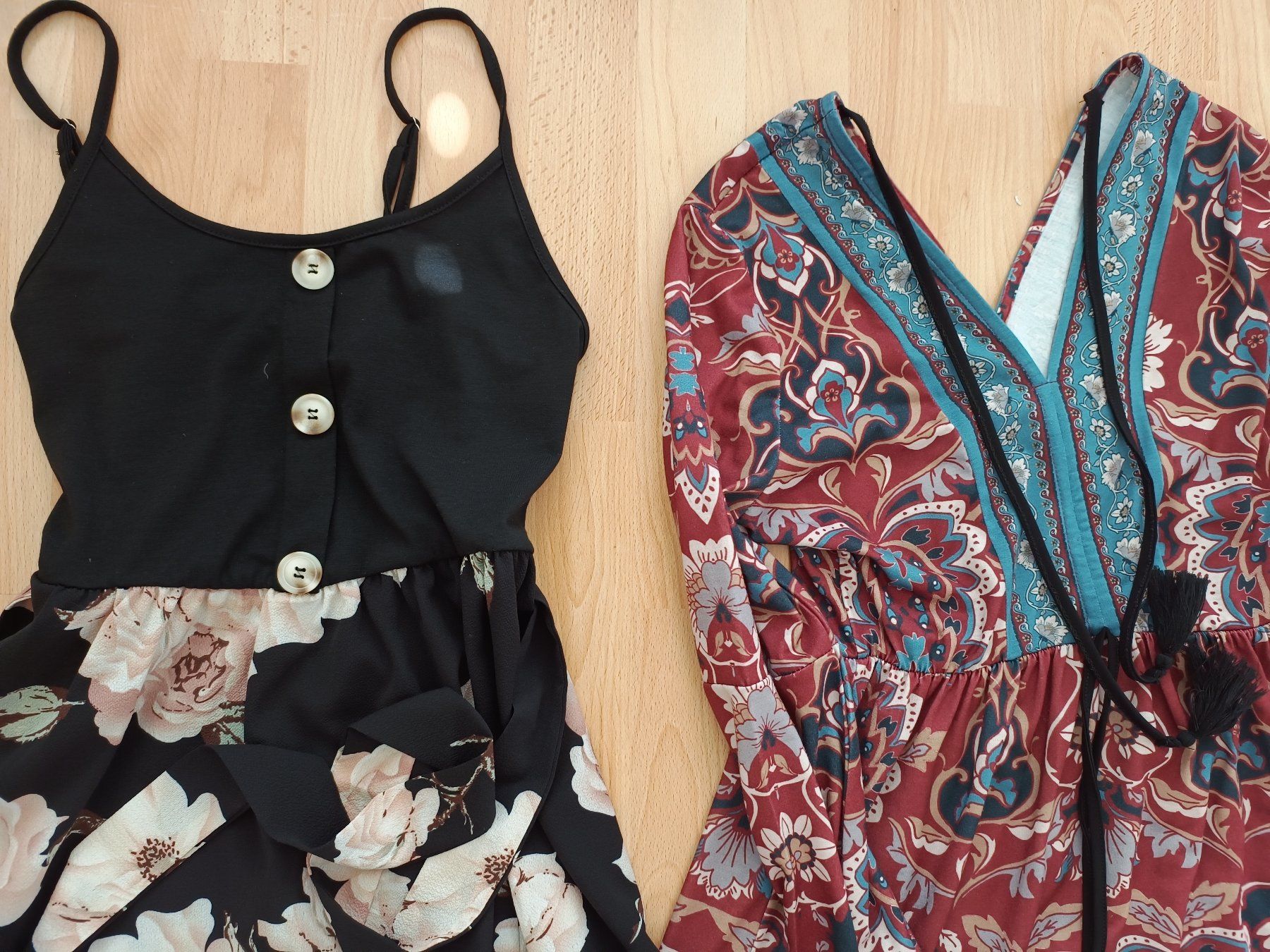Lotti di vestiti: 4 Sommerkleider grösse XS – Usato da Pfäffikon SZ venduto da Elendir 1