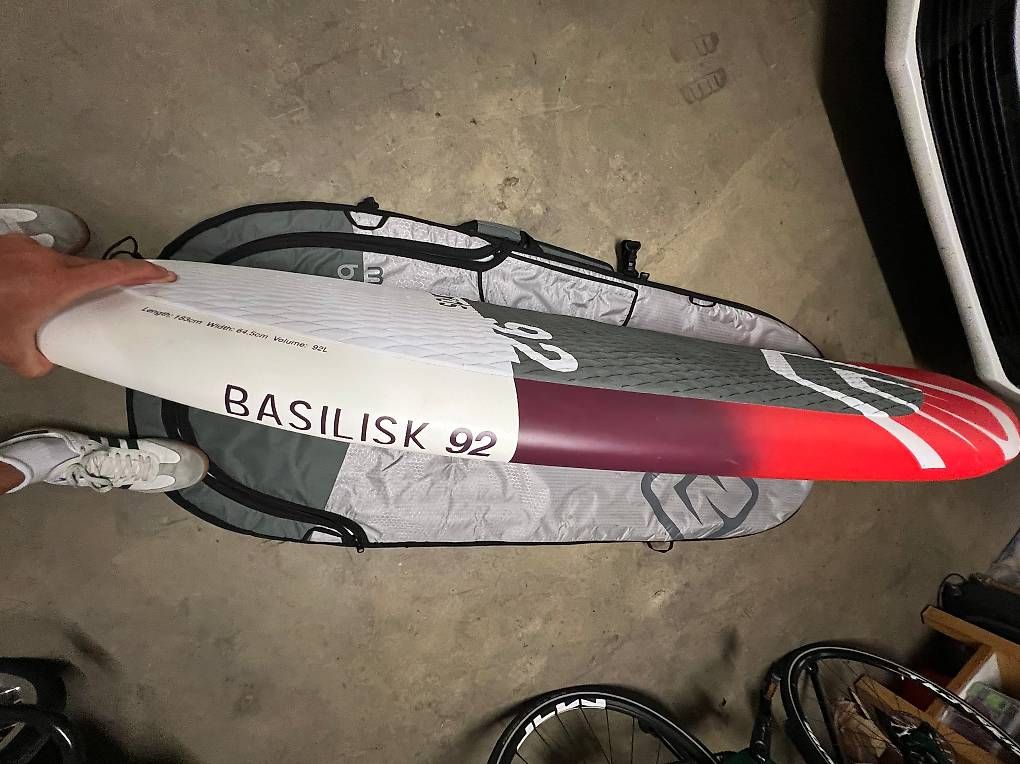 Tavole da surf e di nuoto: Planche de Wing foil - MB - Basilisk 92 - année 2023 – Usato da Genève venduto da nascamarc01 2