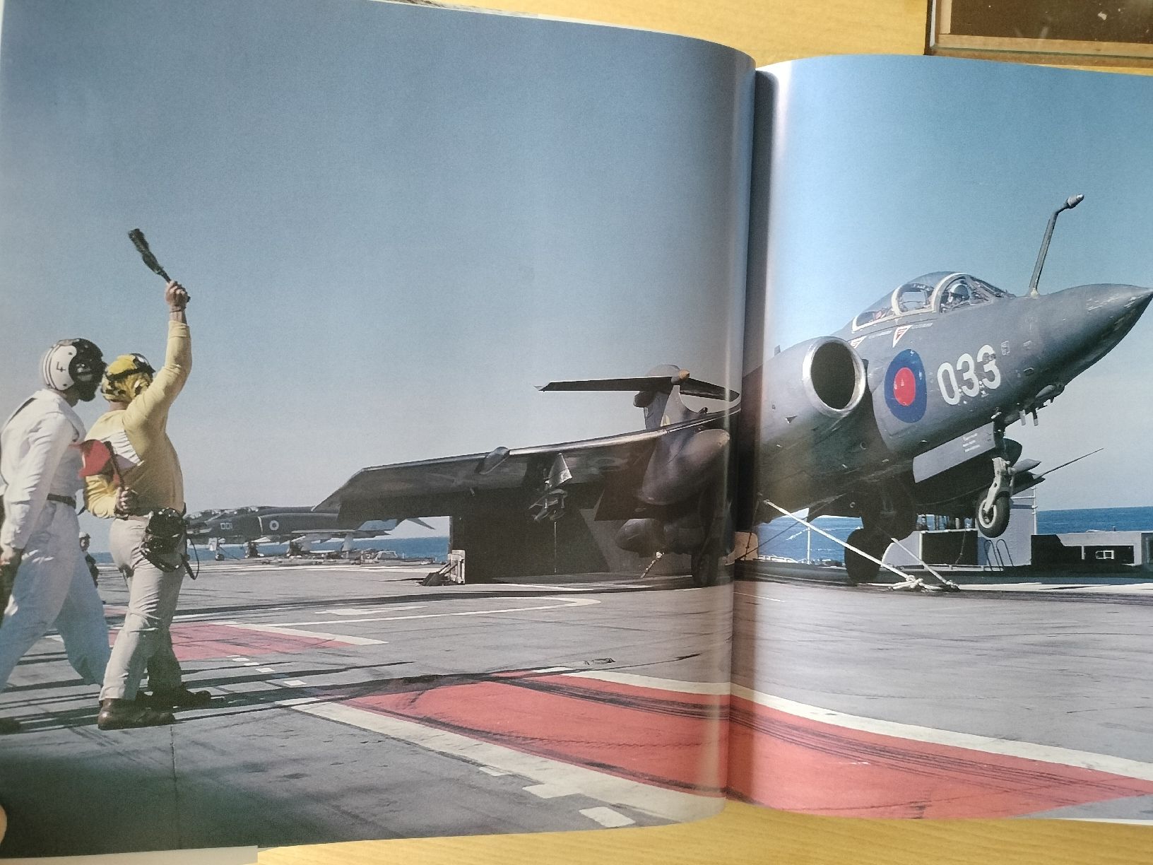Libri: Armee Militär Flugzeugträger Buch – Usato da Schwanden Sigrisw venduto da len_9yqg 4