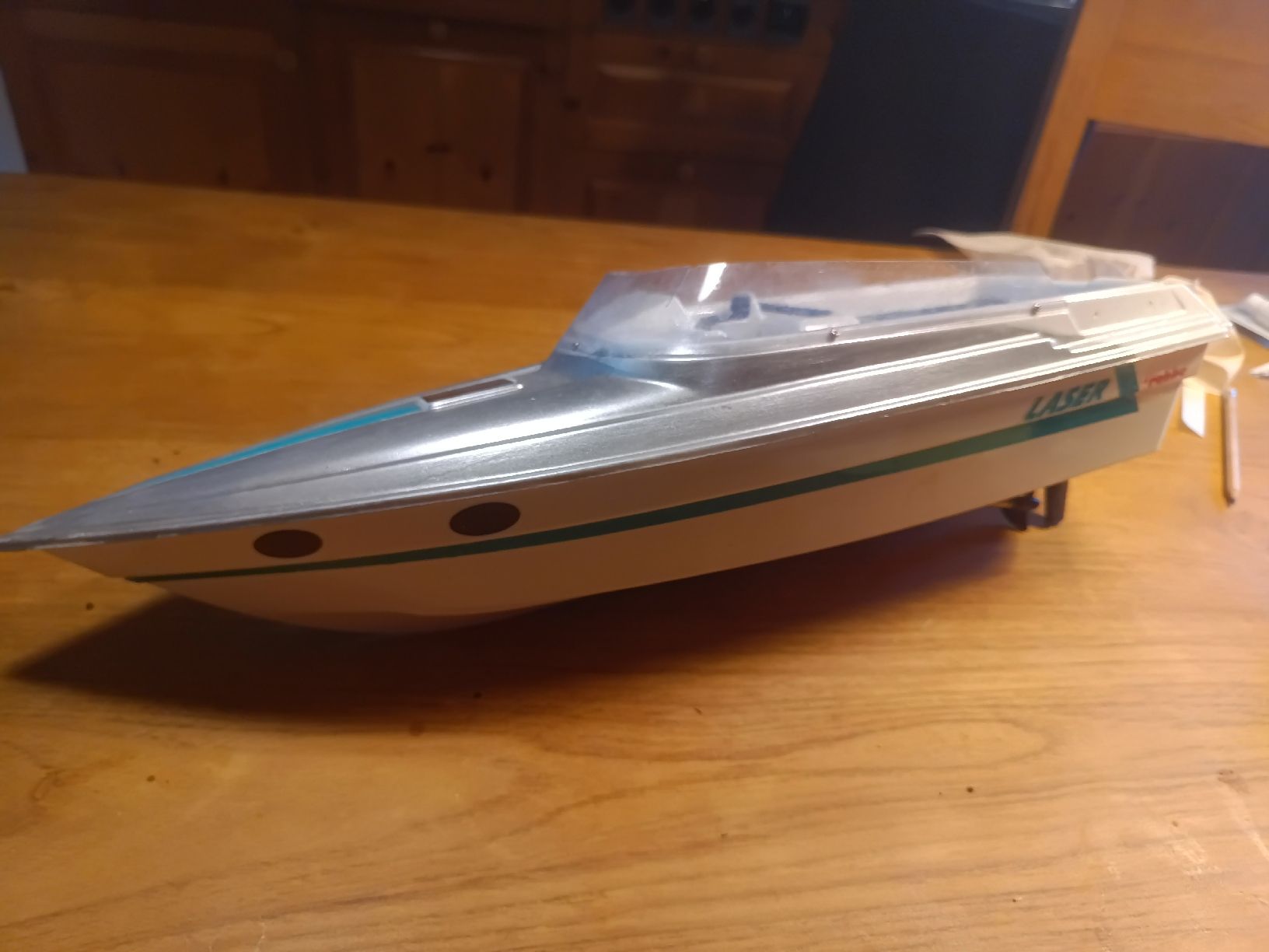Robbe RC Modellbau: Robbe Laser RC Boat – Gebraucht aus Wädenswil von