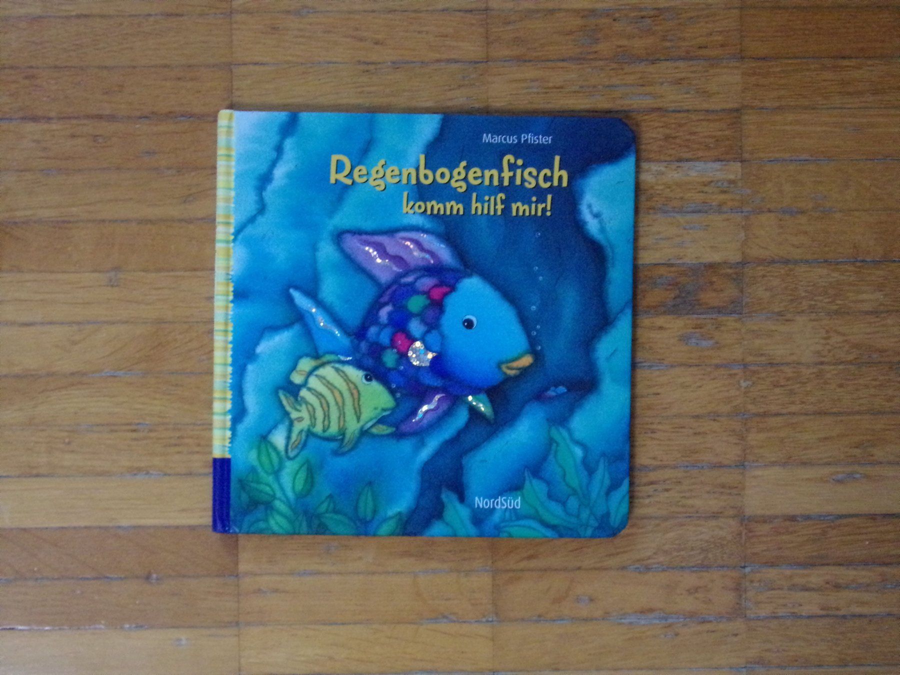 Bücher: Regenbogenfisch komm hilf mir – Gebraucht aus Winterthur von Jessi_di