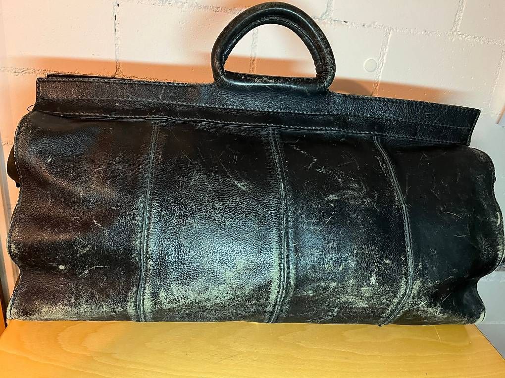Taschen: **Wunderschöne, grosse Vintage-Ledertasche** – Gebraucht aus Effretikon von RubikCube