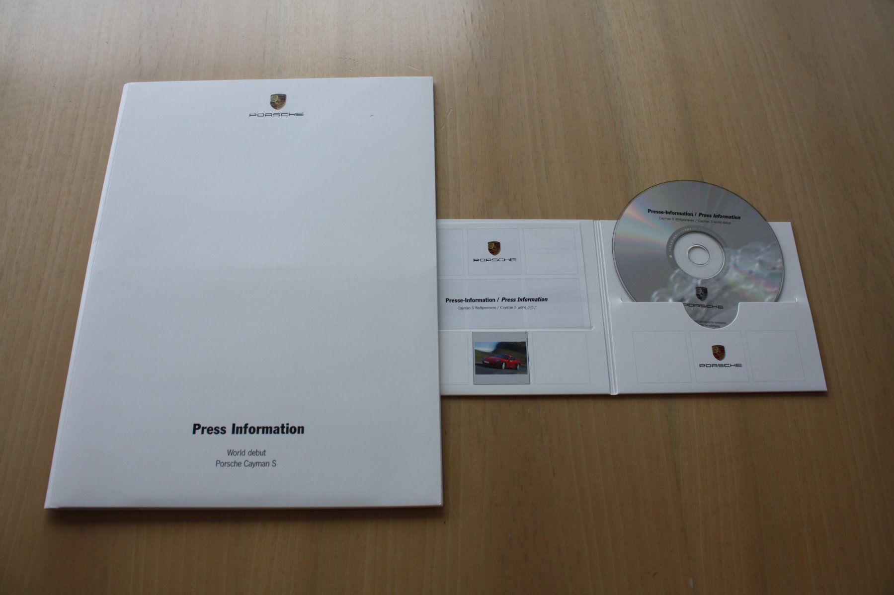 Porsche Dokumente: Porsche Cayman S Pressemappe/CD 10/2005 – Gebraucht aus Wikon von erwin400