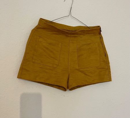 Short en faux cuir