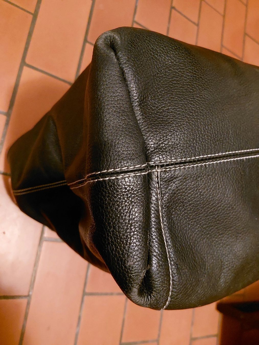 Borse da donna: Handtasche Ceannis, Leder – Usato da Winterthur venduto da Simii9 4