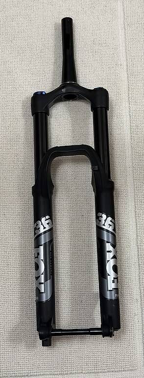 Pezzi di ricambio: FOX FLOAT 36 Rhythm, GRIP 160MM 29 – Usato da Arosio venduto da Bike-Nature-Velo