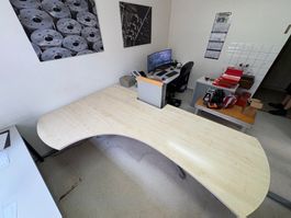 H.E.L.O.S. Schreibtisch Höhenverstellbar