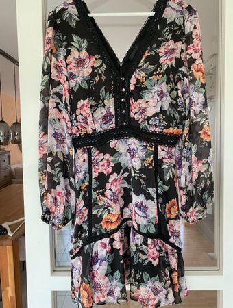 Guess Somerkleid Gr. M