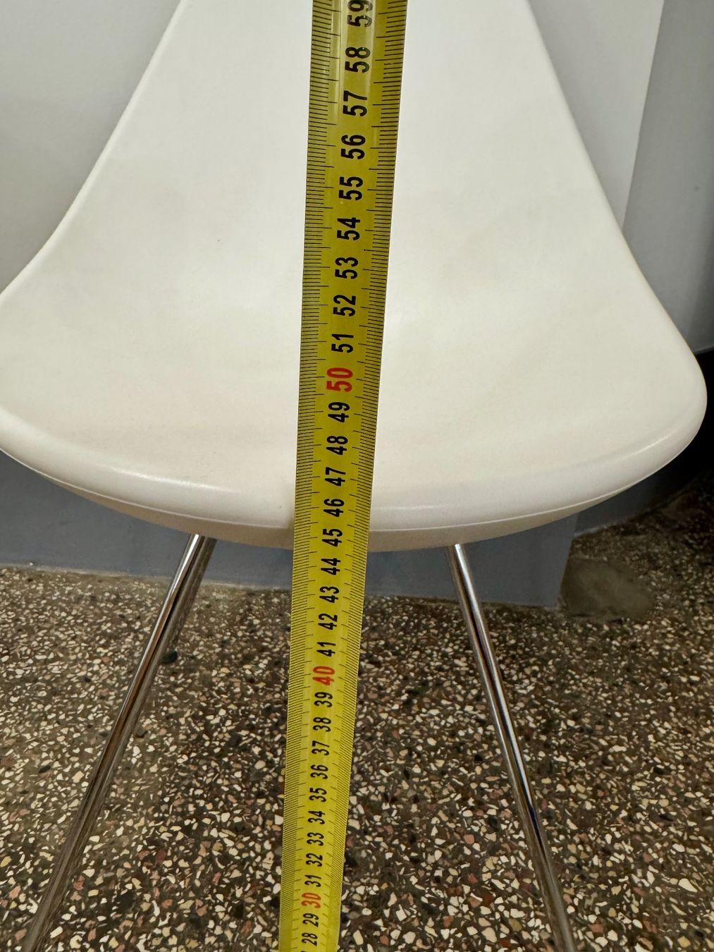 Fritz Hansen Chaises: Fritz Hansen - Arne Jacobsen Drop Chair – D'occasion à Bern par jensstr1979 3