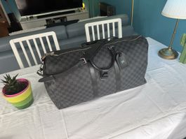 Sac de voyage à bandoulière Keepall 55 de Louis Vuitton
