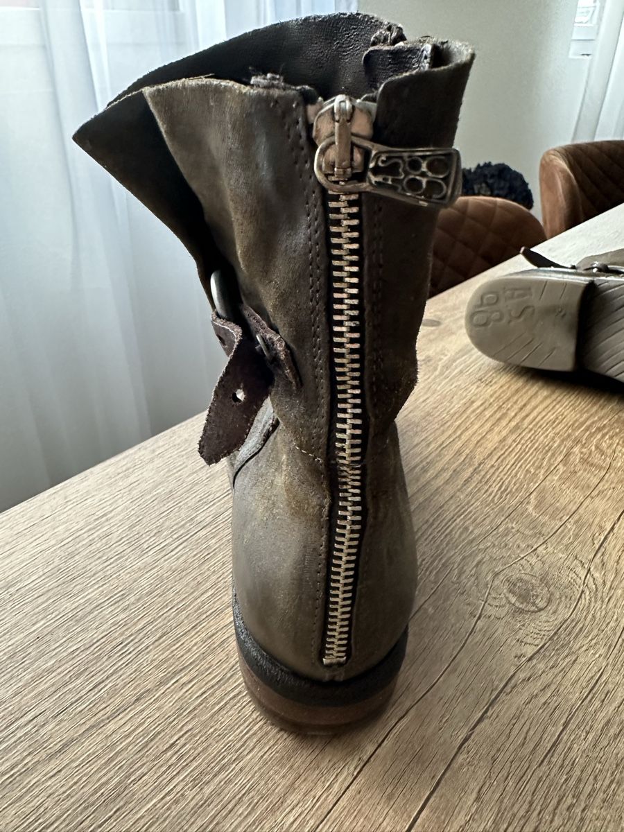 As98 Chaussures femmes: Stiefelette bikerstyle – D'occasion à Tagelswangen par zahnstein1 4