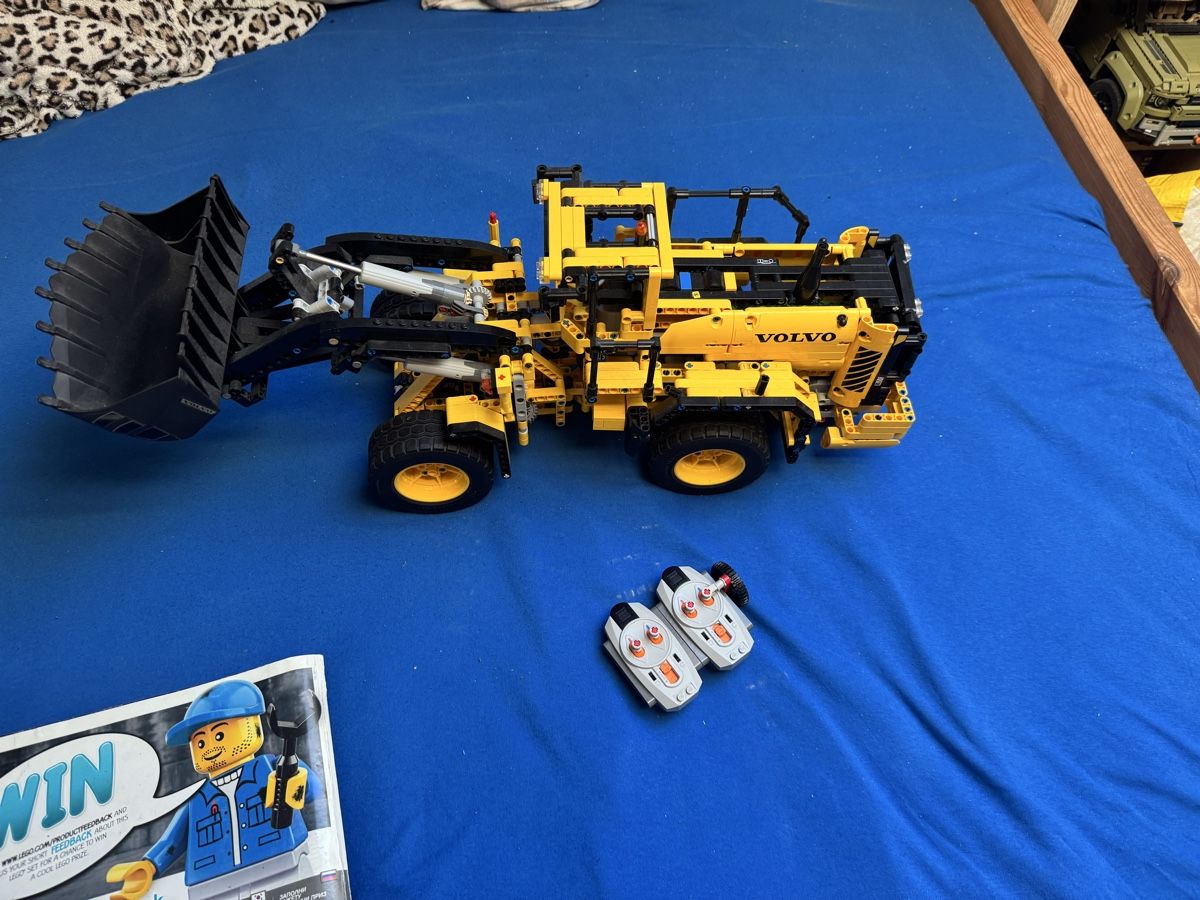 Lego Kit di costruzioni: Lego Technic 42030 Volvo Radlader – Usato da Breitenbach venduto da D4RIO99 4