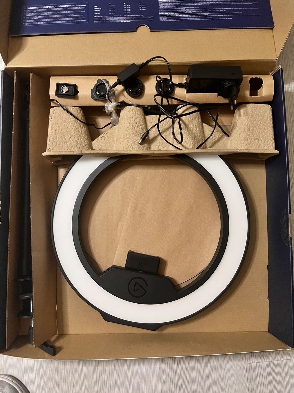 Elgato Lampen: Elgato Ring Light - Premium LED-Panel - 2500 Lumen – Neu (gemäss Beschreibung) aus Zürich von LE_2023 3