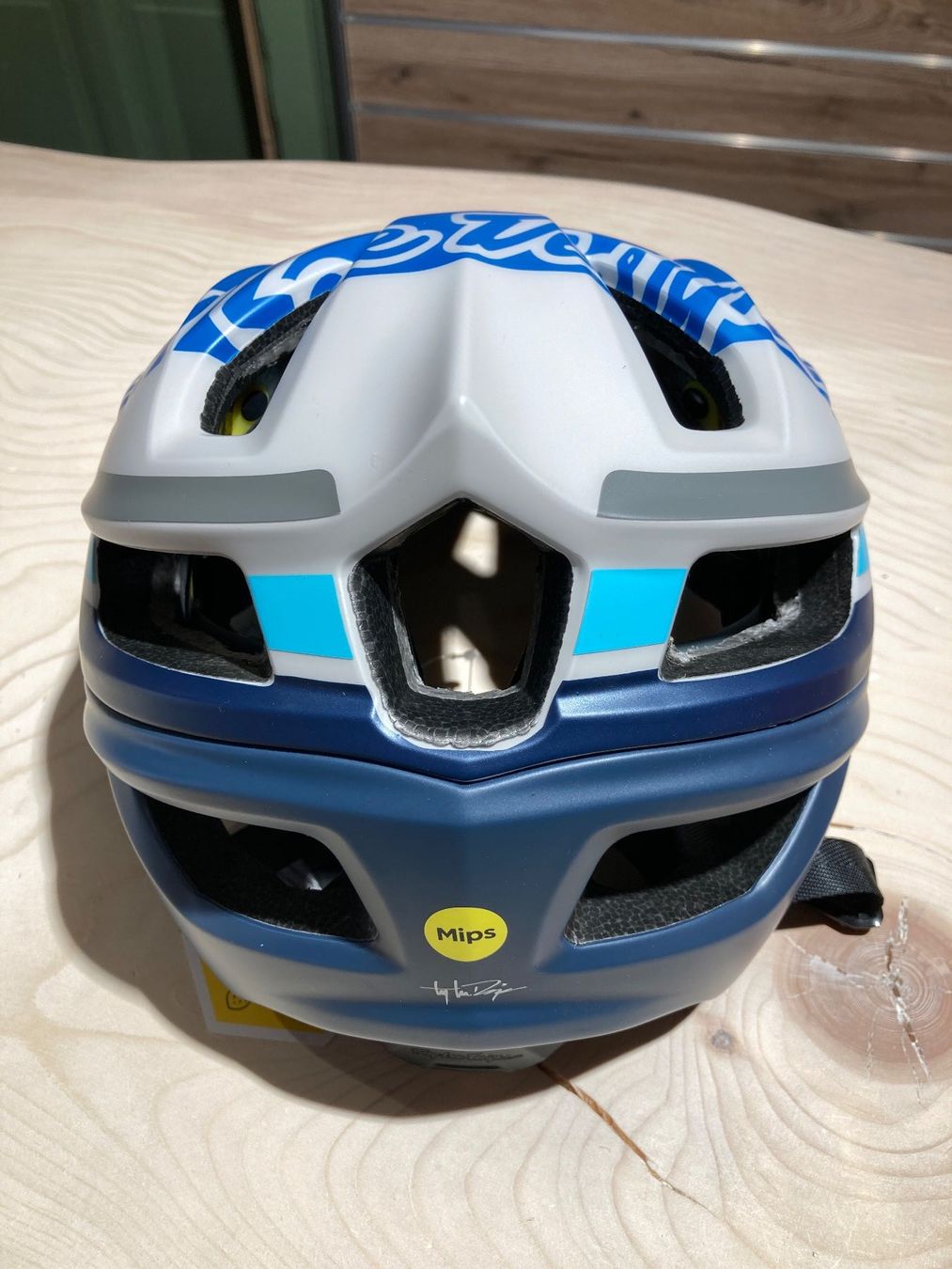 Troy Lee Caschi: Troy Lee A2 Helm Mips Silhouette Blue, Small – Nuovo (secondo la descrizione) da Lauterbrunnen venduto da Imboden-Bike 2