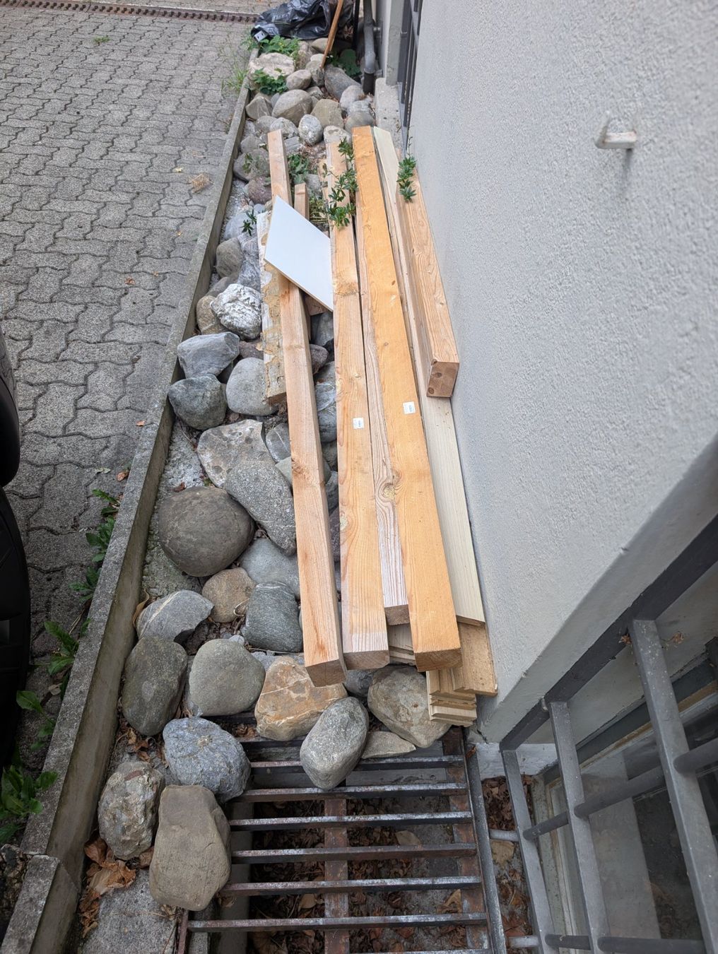 Articoli in legno: Holz balken 250cm 4stk. – Usato da Zürich venduto da White_Marti