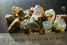 ✨ Äthiopischer Opal Rohsteine – Pro Gebot 1g✨