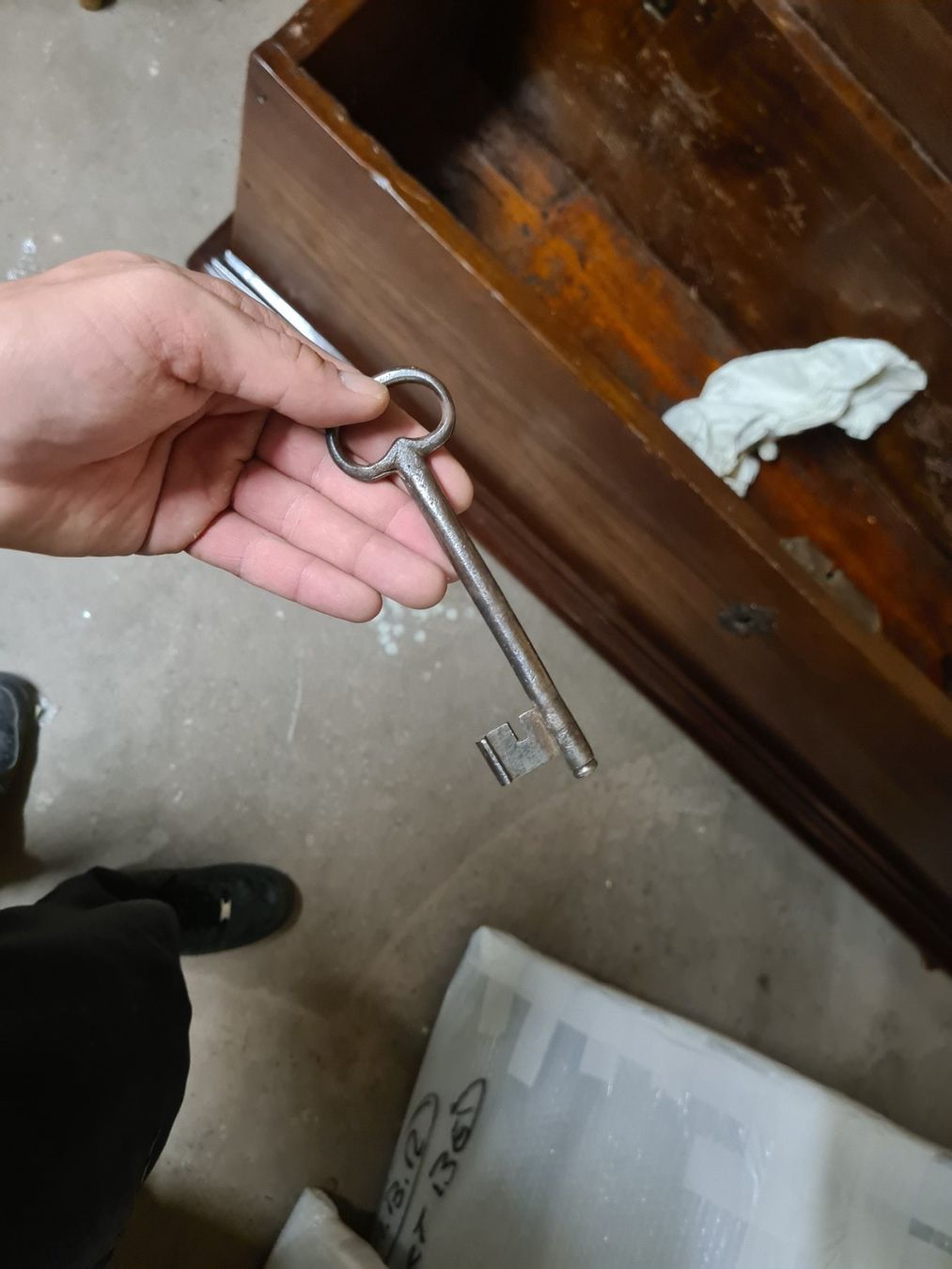 Truhen: Bahut coffre male ancienne – Gebraucht aus Monthey von 187-zeroo 2
