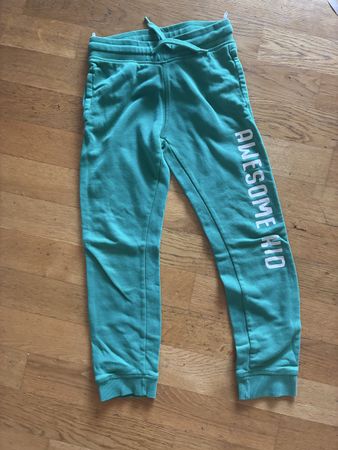 schöne Trainerhose Gr. 128
