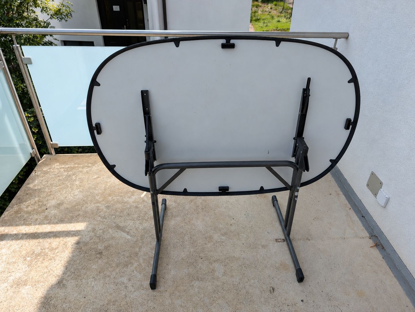 Tavoli: Table de balcon pliante ovale noire  – Usato da Courtételle venduto da Moredyl 1