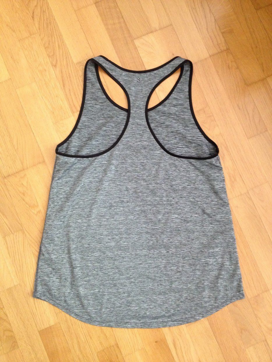 H&M T-shirt: Sport Shirt – Usato da Dübendorf venduto da Fip05 2