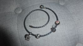 Bracelet Pandora avec 4 charms