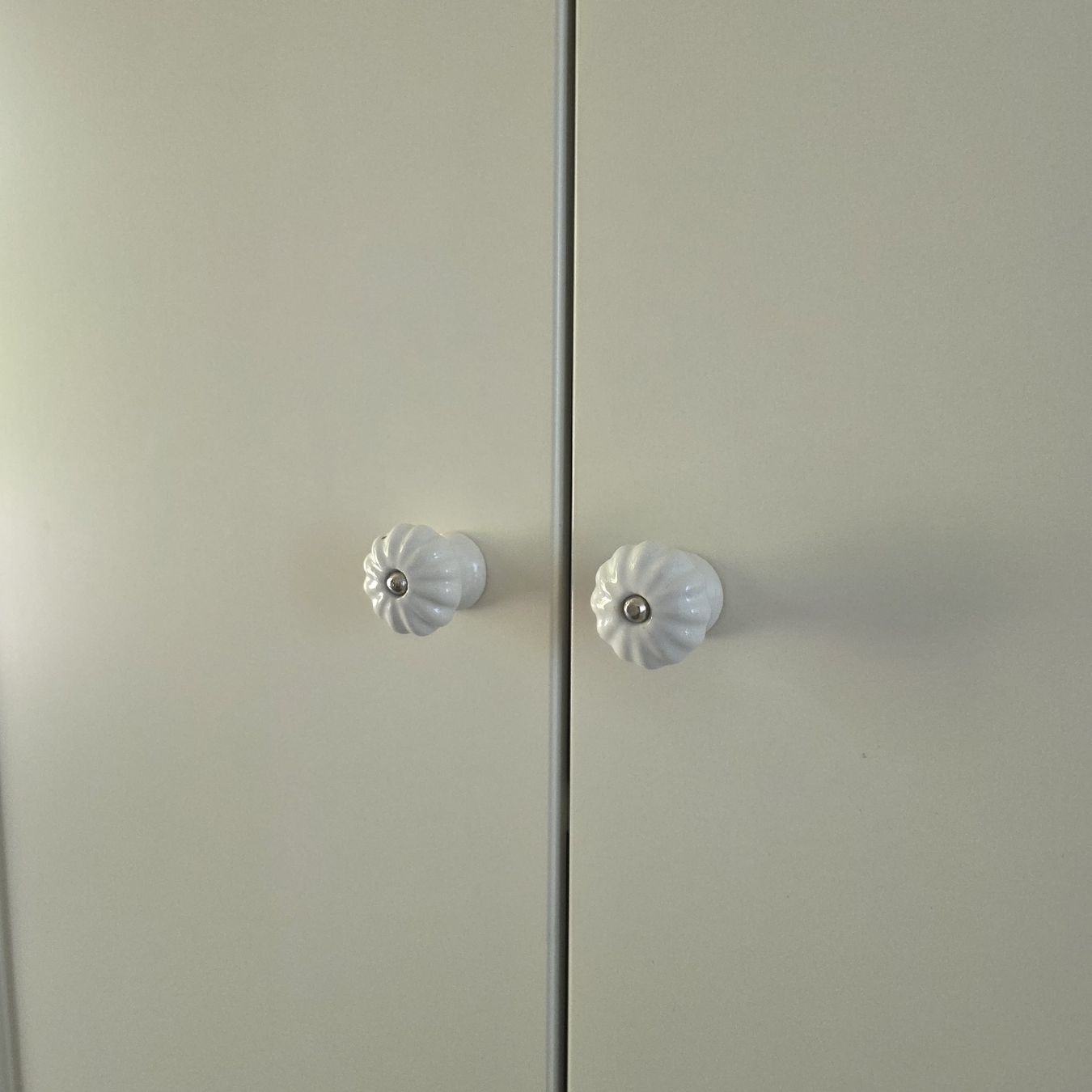 Ikea Armadi: Kinder (mädchen) Kleiderschrank – Usato da Schöftland venduto da Fuuux 2