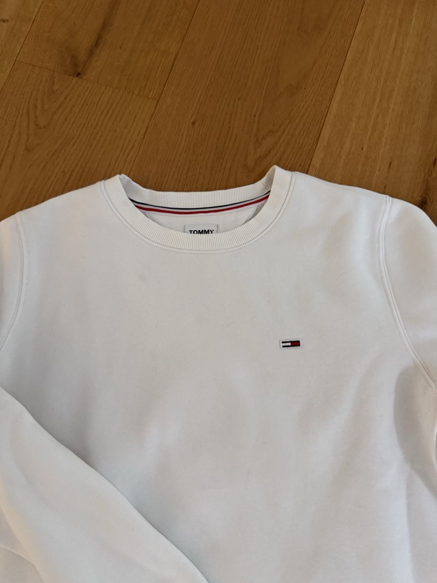 Tommy Hilfiger Maglioni & Felpe: Tommy Jeans Pullover weiss  – Usato da Luzern venduto da sydney01. 1