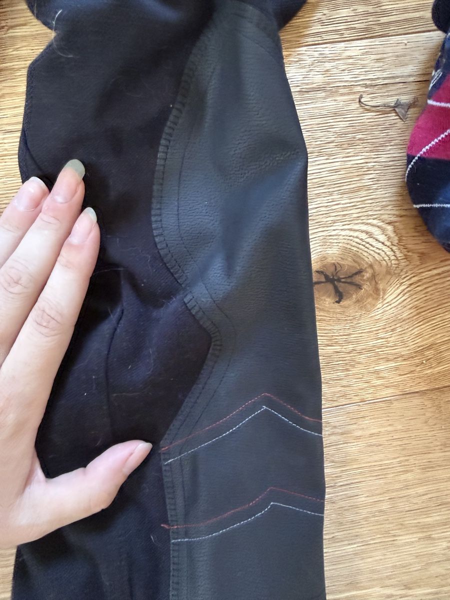 Pantaloni: Reithose schwarz Grösse L mit Kniebesatz – Usato da Hüttwilen venduto da sar_8gj7 2