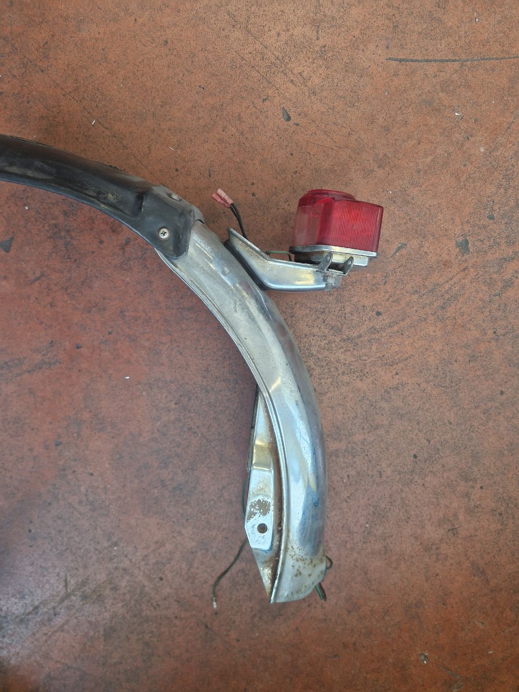 Honda Tutti i ricambio per moto: Schutzblech Honda cb 550 four – Usato da horgen venduto da coc306 1