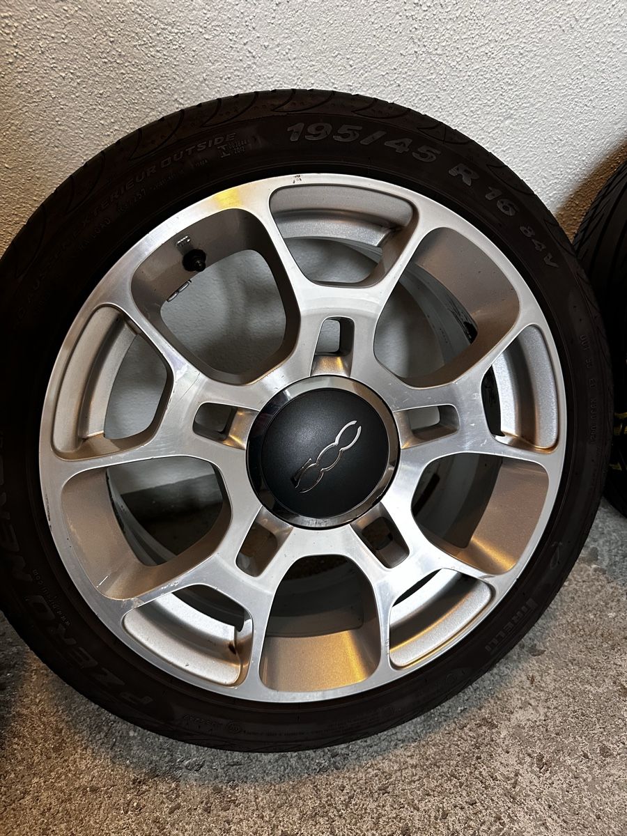Pneumatici & Ruote complete: 3x fiat 500 räder – Usato da Bazenheid venduto da r_b_6ygv 2