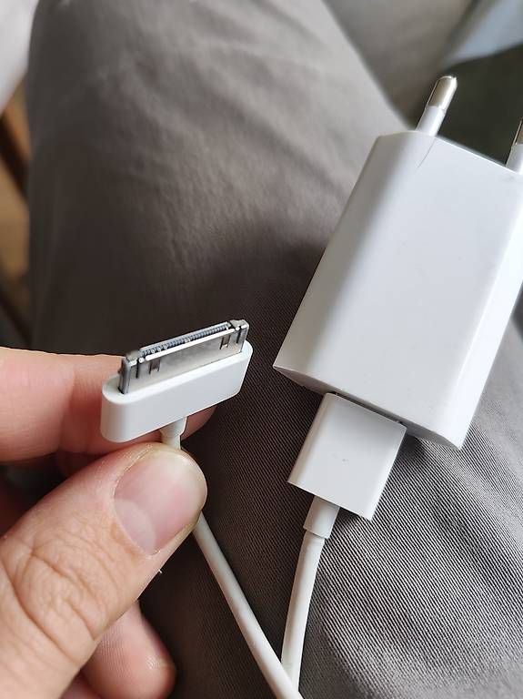 Caricabatterie: iPod Ladegerät wie neu – Nuovo e nell'imballaggio originale da Lachen SZ venduto da Kamelfluesterer 1