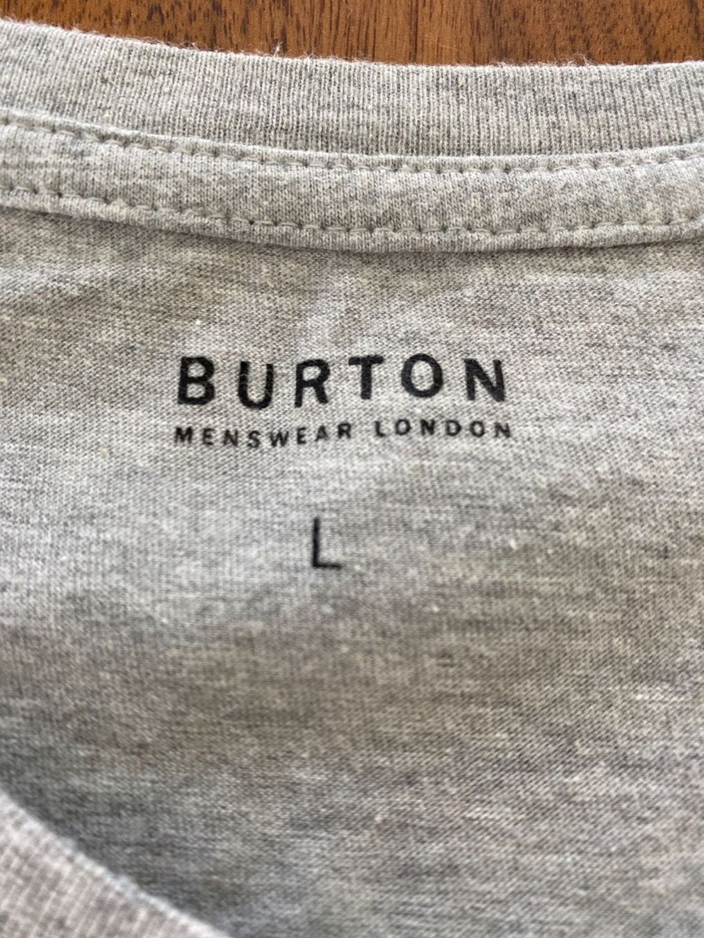 Burton T-shirt: T-Shirt von Burton Grösse L / hellgrau – Usato da Schwyz venduto da Trofana 1