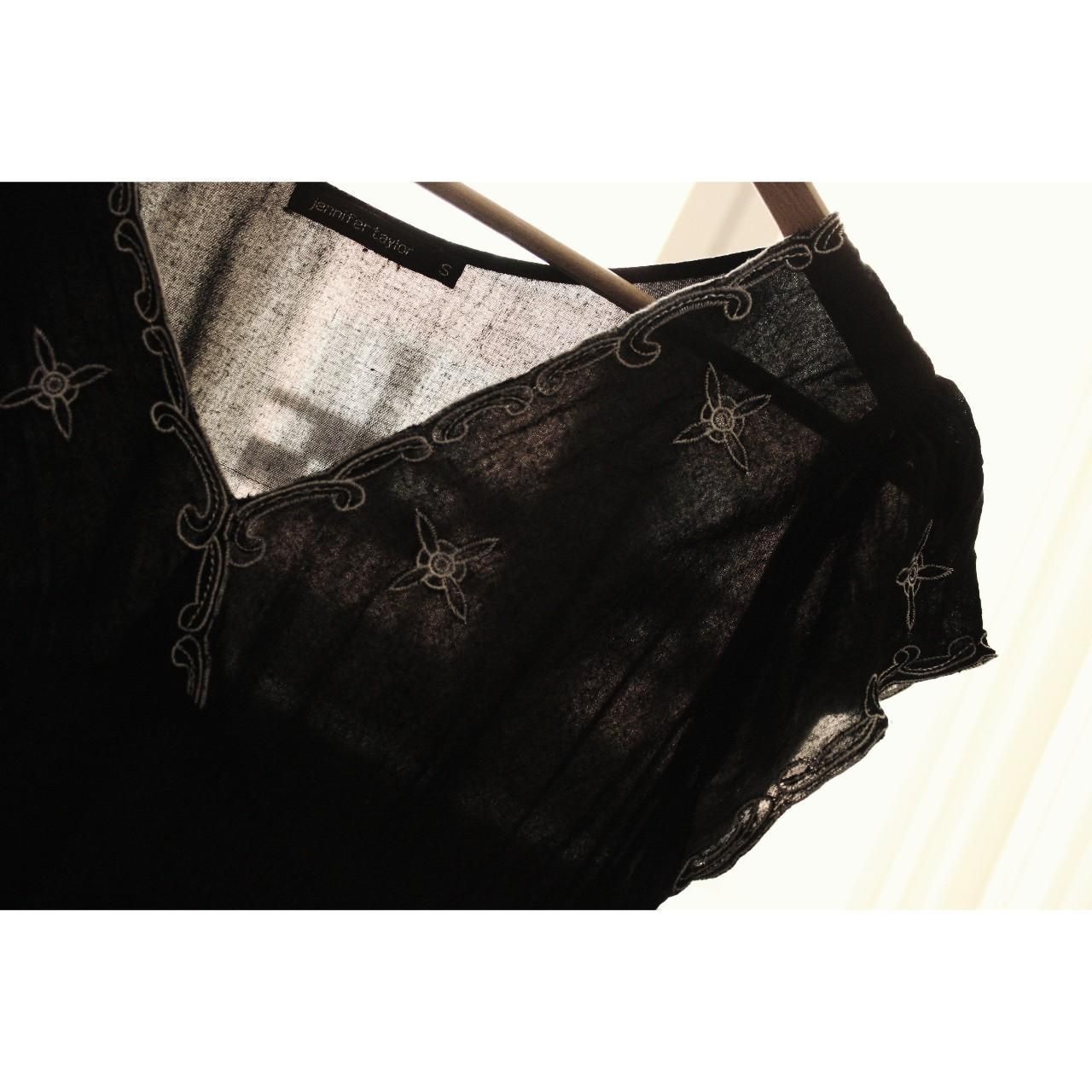 Top: Sommershirt / Top mit Stickerei – Usato da St. Gallen venduto da jbu_ns6v 5