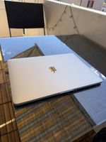 Apple MacBook Pro 13” A1706 Touch Bar Defekt – startet nicht
