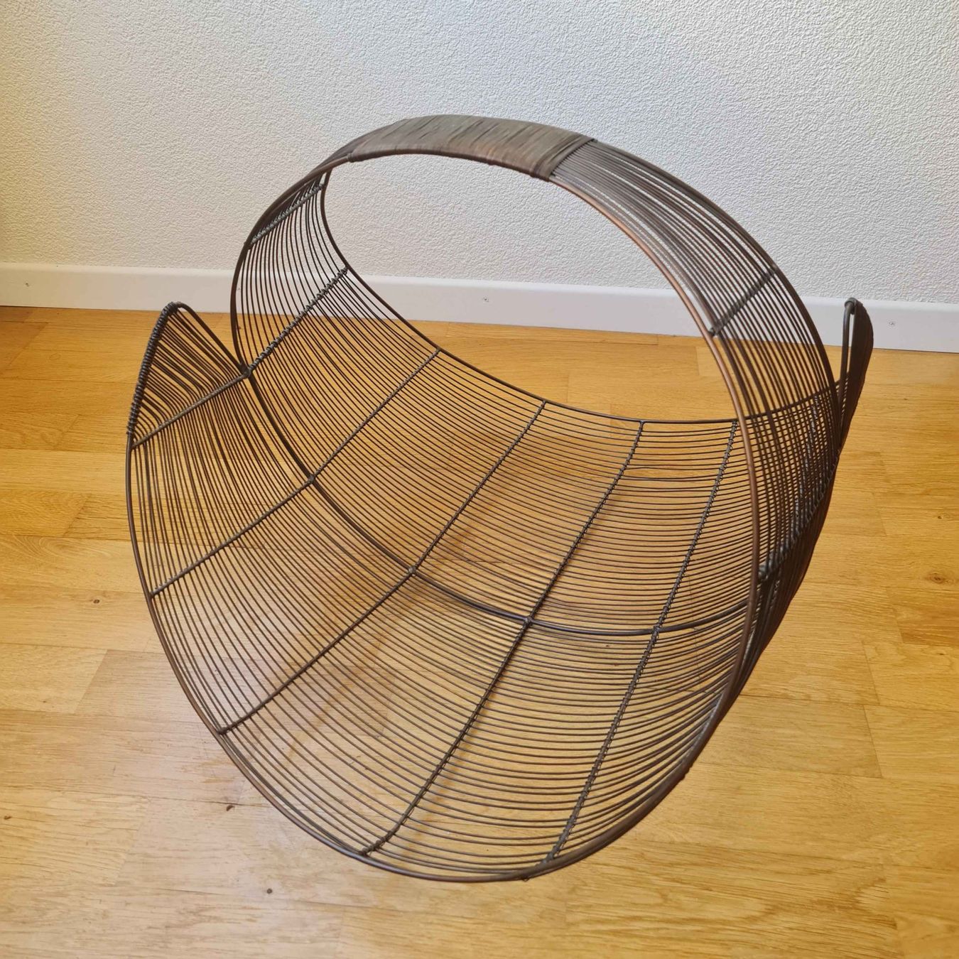 Sonstiges für Haushalt & Wohnen: Design-Drahtkorb – Gebraucht aus Zürich von derfish 1