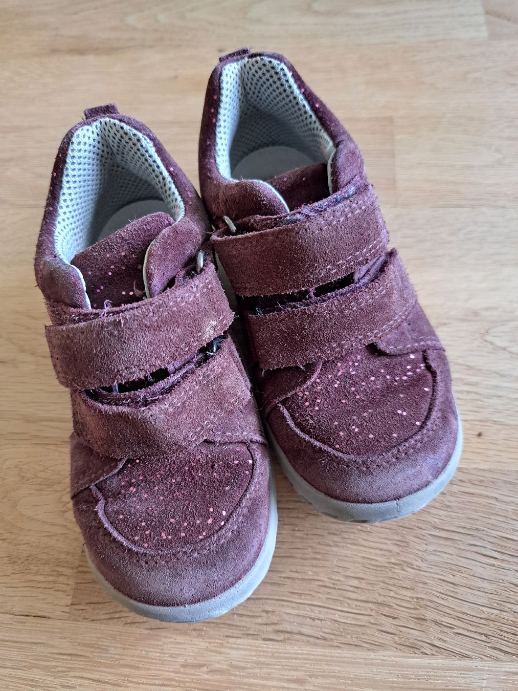 Elefanten Scarpe per ragazze: Glitzer Halbschuhe Elefanten 24 – Usato da Bergdietikon venduto da Staphylococcus