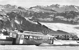 Rigi Staffelhöhe (SZ) Rigi Bahn mit Kaltbad und den Alpen