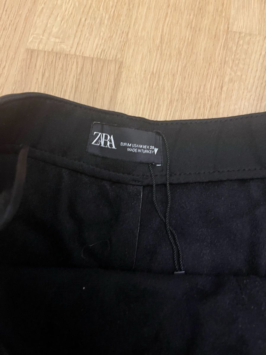 Jupes: Jupe short cuir – D'occasion à Biel/Bienne par tam_ysd9 1