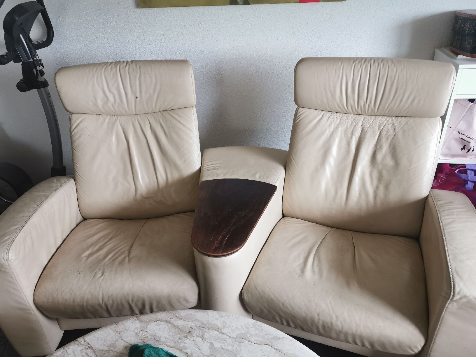 Stressless Sessel: STRESSLESS-Zweiersitz – Gebraucht aus Wiler b.Utzenstorf von Blacky711