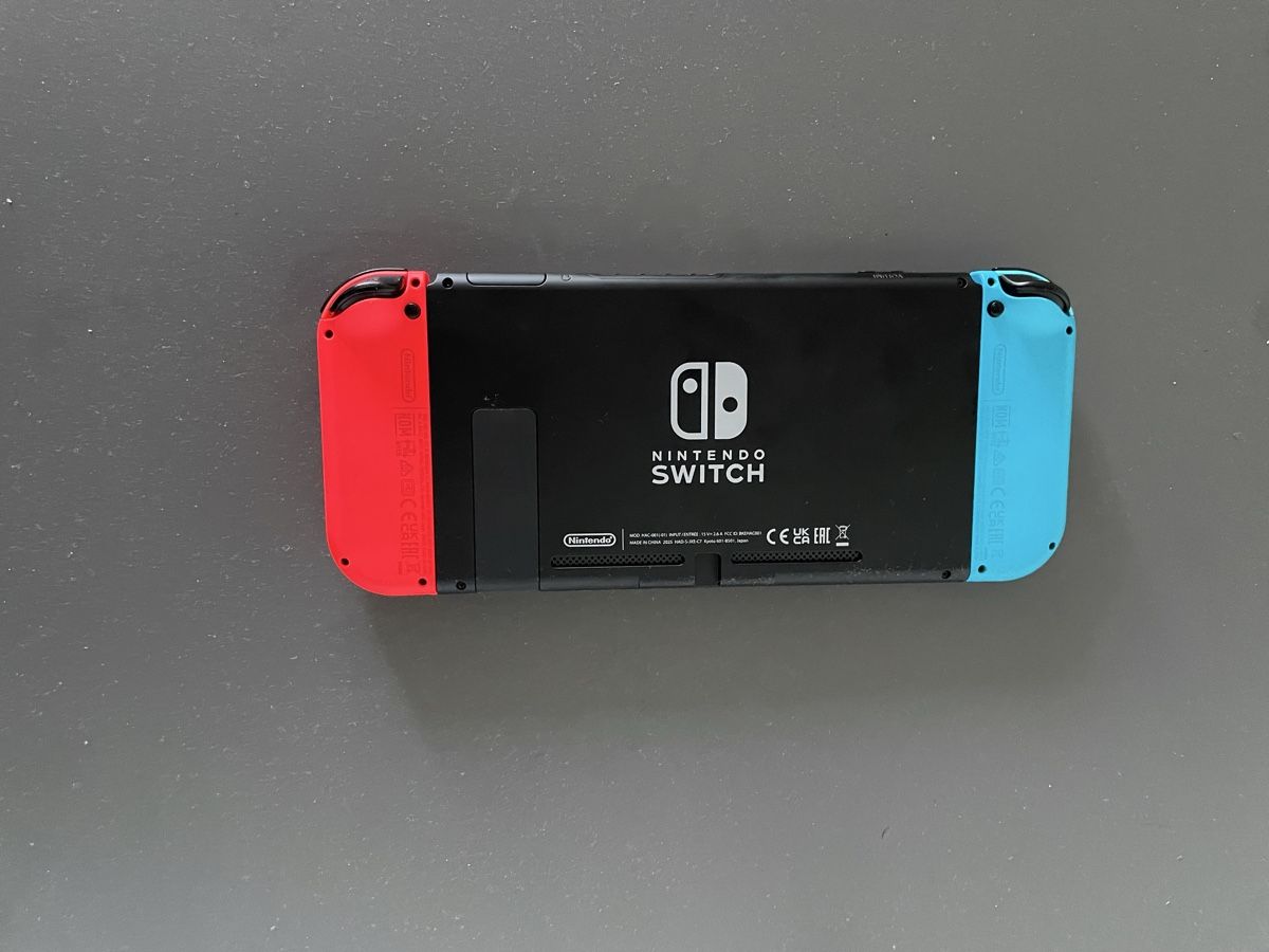 Nintendo Console: Nintendo Switch  – Usato da Zürich venduto da marcotheseller9