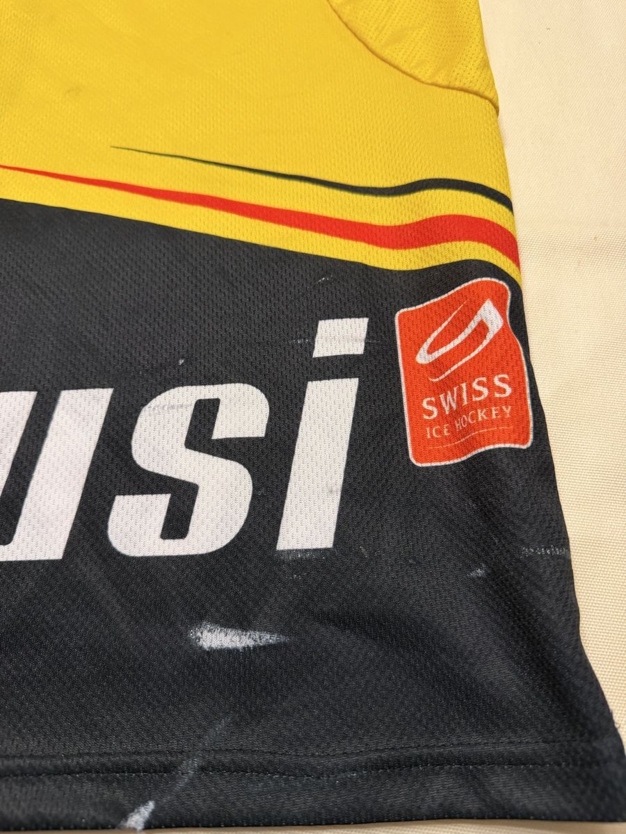 Gameworn Canottiere & Pantaloni: SC Bern Gameworntrikot Junioren Nummer 9 Grösse XL – Usato da Suhr venduto da Oppel 7