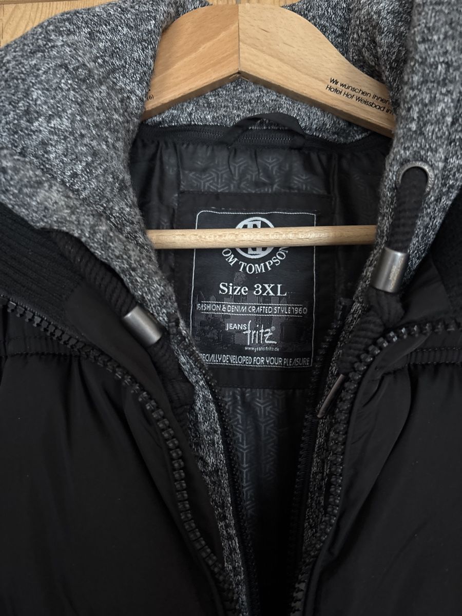 Gilet & Giacche: Herren Gilet schwarz – Usato da Krattigen venduto da Landado 1