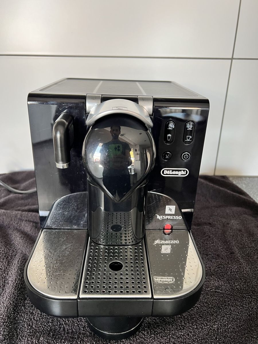 Nespresso Macchine per caffè & Macchine per espresso: Delonghi Nespresso Lattissima – Usato da Schwarzenburg venduto da gianfranco1982 3