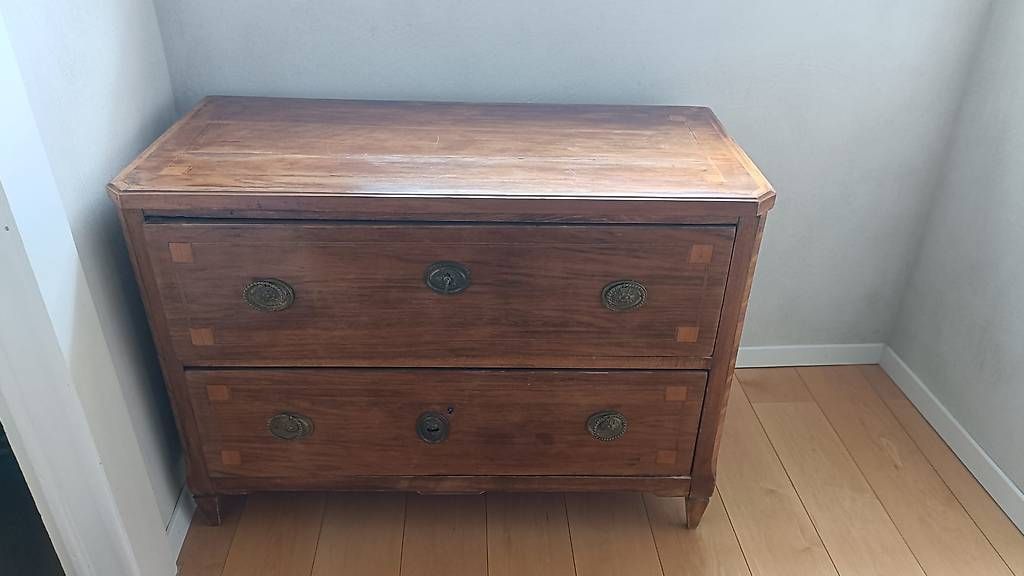 Cassettiere: Commode  – Usato da Granges (Veveyse) venduto da Primo23