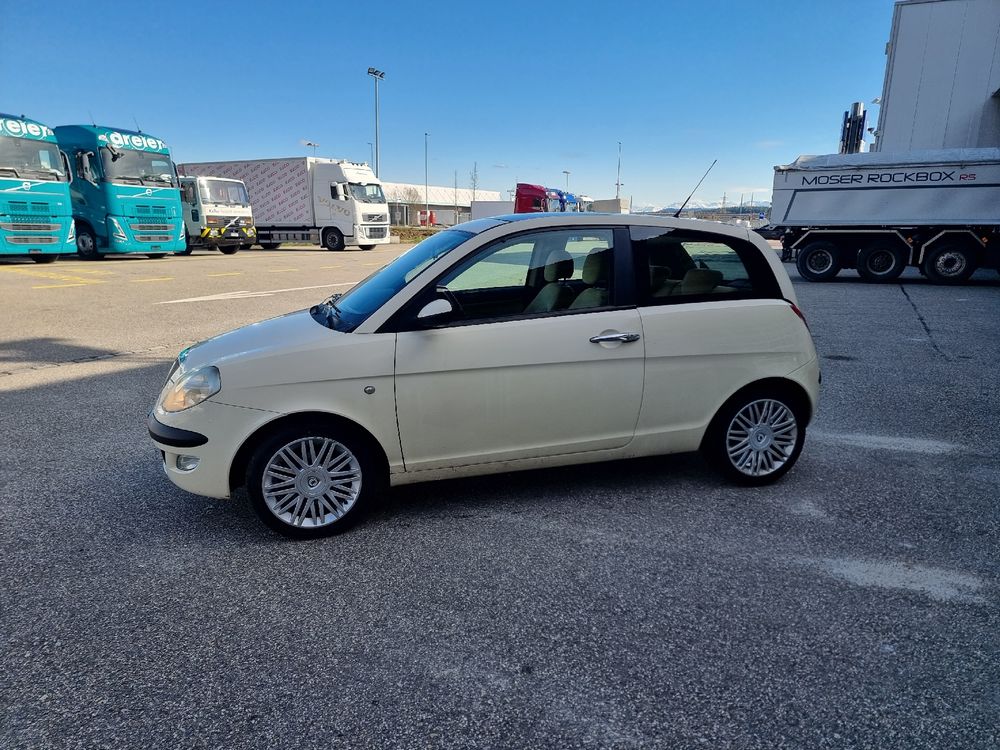 Lancia Ypsilon 1.4 16V - Frisch ab Mfk