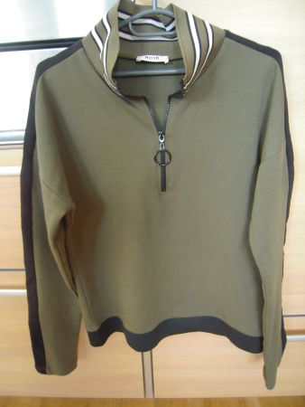 Pullover mit Stehkragen Gr 36 - 38 Olivgrün