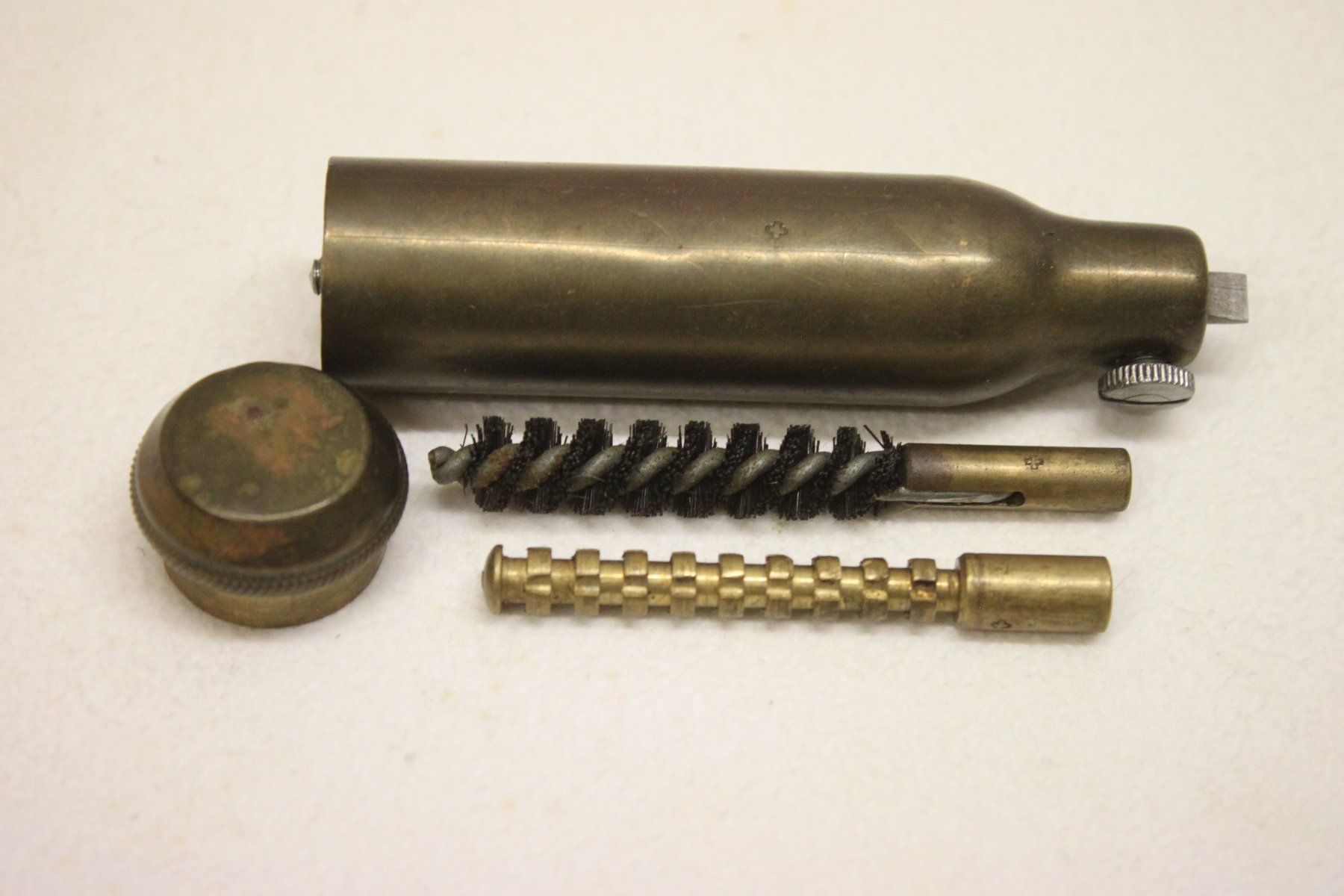 Schweizer Armee Alle Werkzeuge: Putzzeug Revolver 7.5 mm – Gebraucht aus Thun von Amye