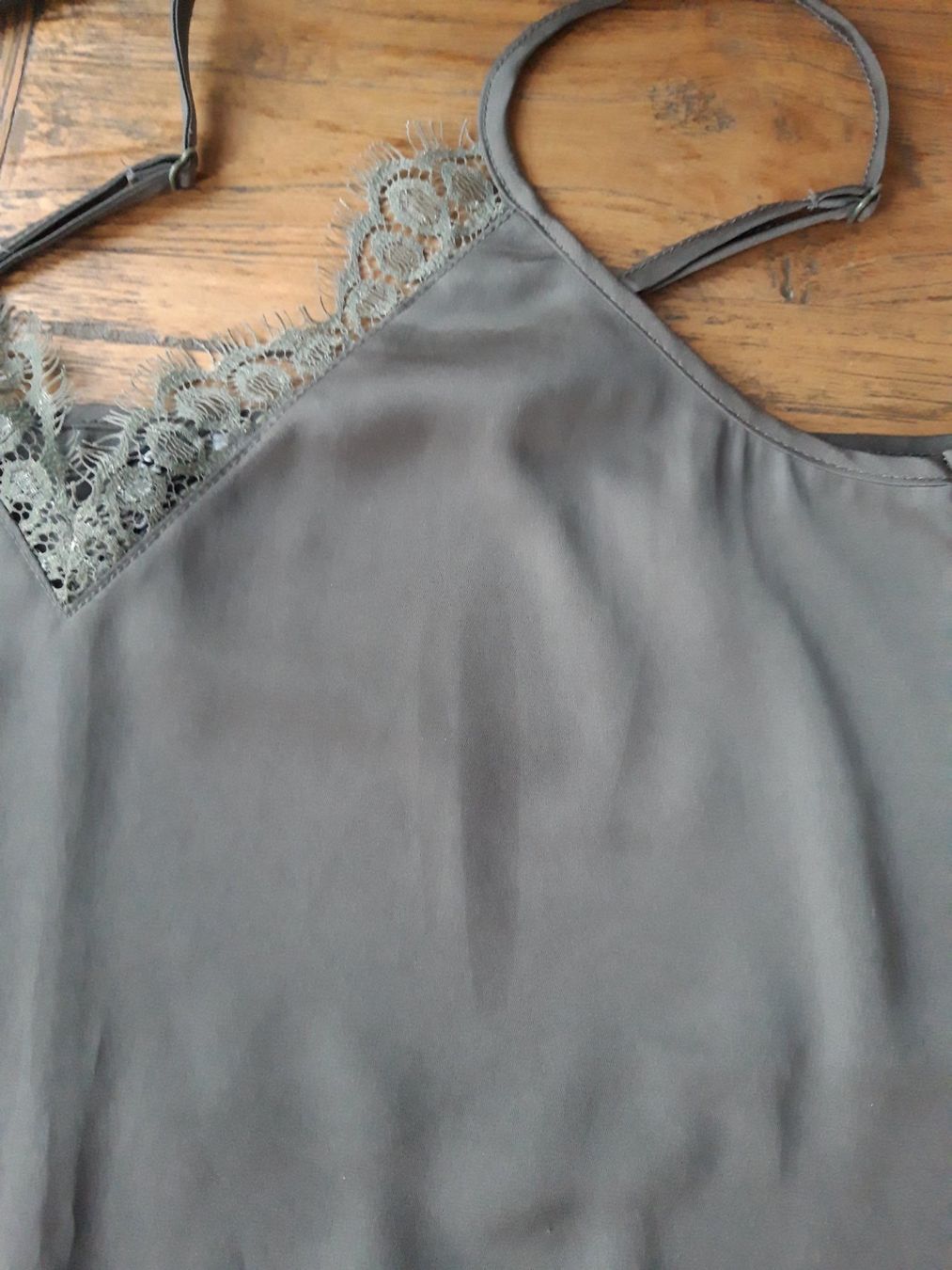 Top: Satin Seide Optik Top Boho Spitze XS – Usato da Feuerthalen venduto da tanatha_st 1