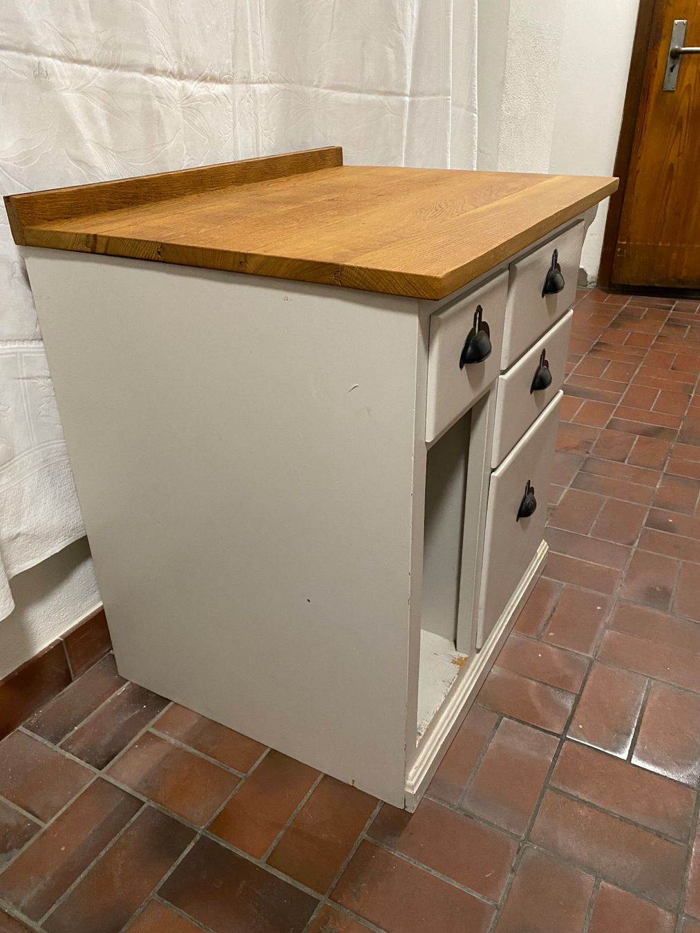 Cassettiere: Tresen mit Schubladen/Kommode – Usato da Basel venduto da nostanz 6