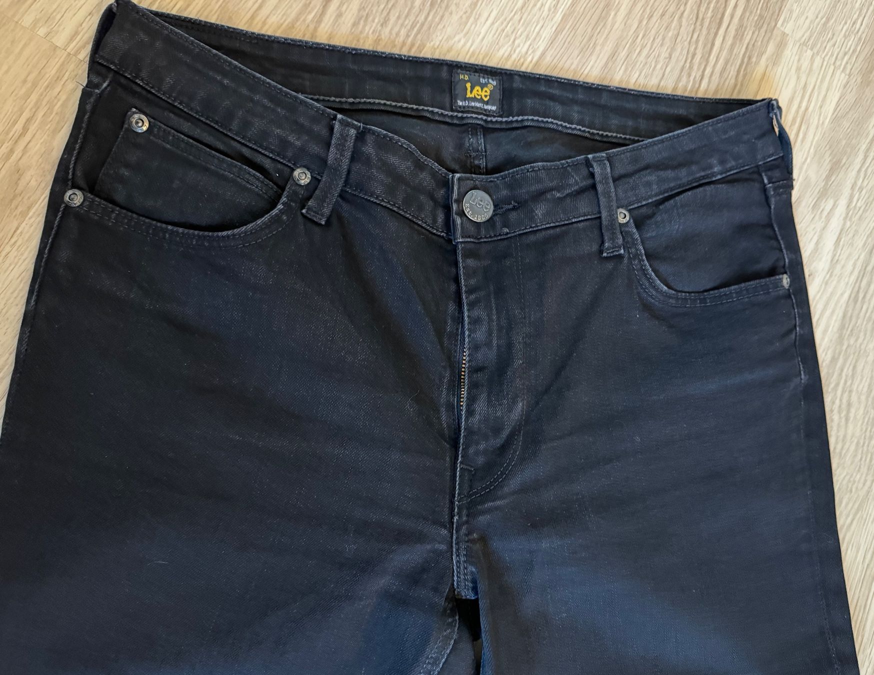 Lee Jeans: Jean Lee W31 L31 - Black – Usato da Mézières VD venduto da Unforgettable 1
